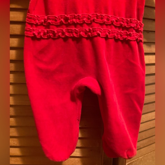 Cuddle Bear “Baby’s First Christmas” Red Velour Onesie - Picture 13 of 14